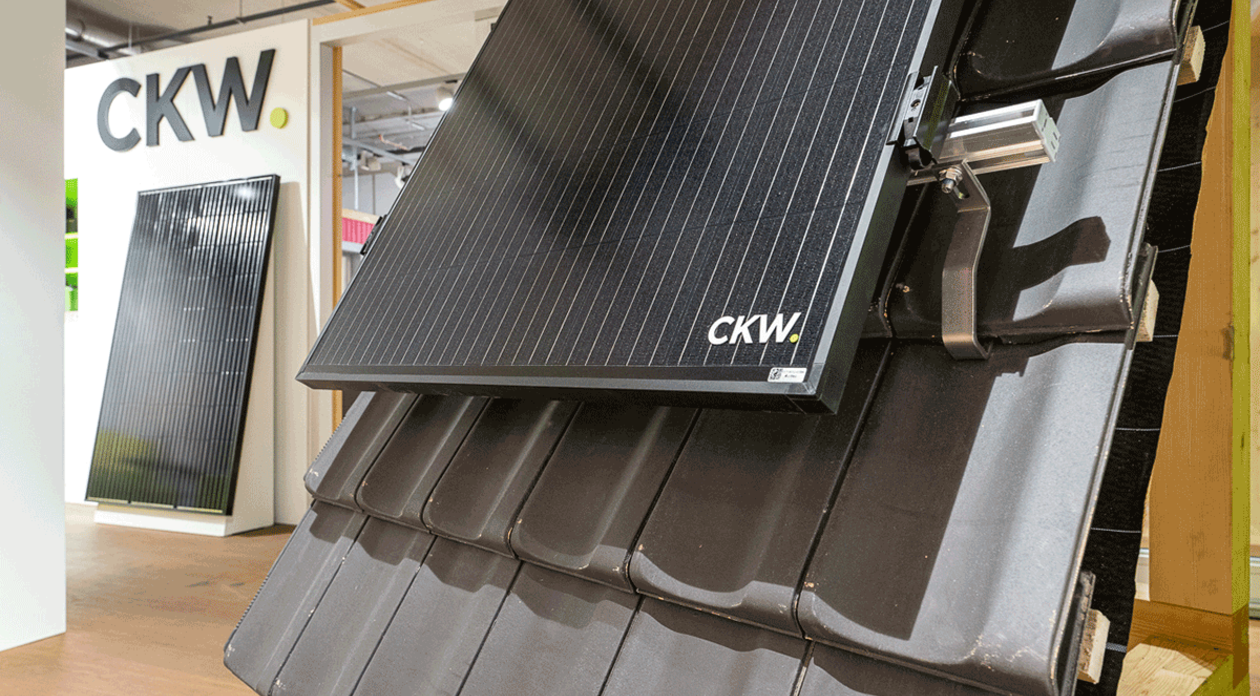 CKW Smart Energy. Solarmodul schwarz, Batteriespeicher Varta, E3DC, Tesla