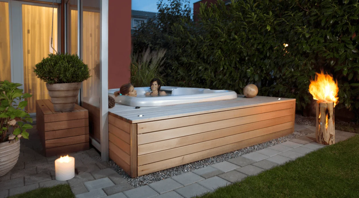 Küng Wellness AG: Whirlpool Hotspring