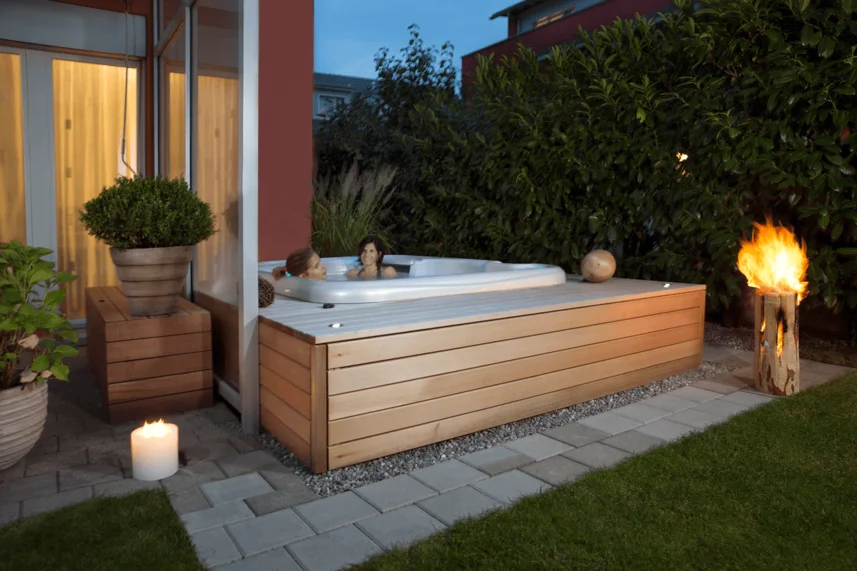 Küng Wellness AG: Whirlpool Hotspring