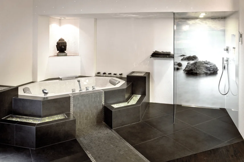 Küng Wellness AG: Whirlwannen
