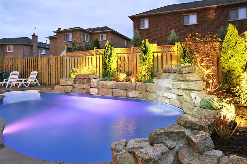 Bauarena Badwelt Aussenpool und Whirlpool