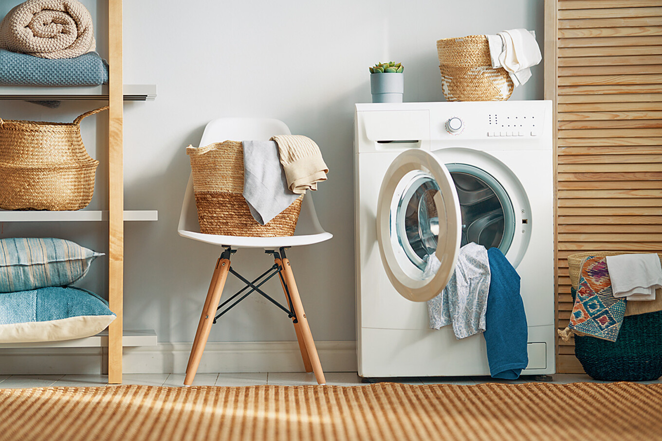 Moderne neue Waschmaschinen sind effizient und leicht zu reinigen