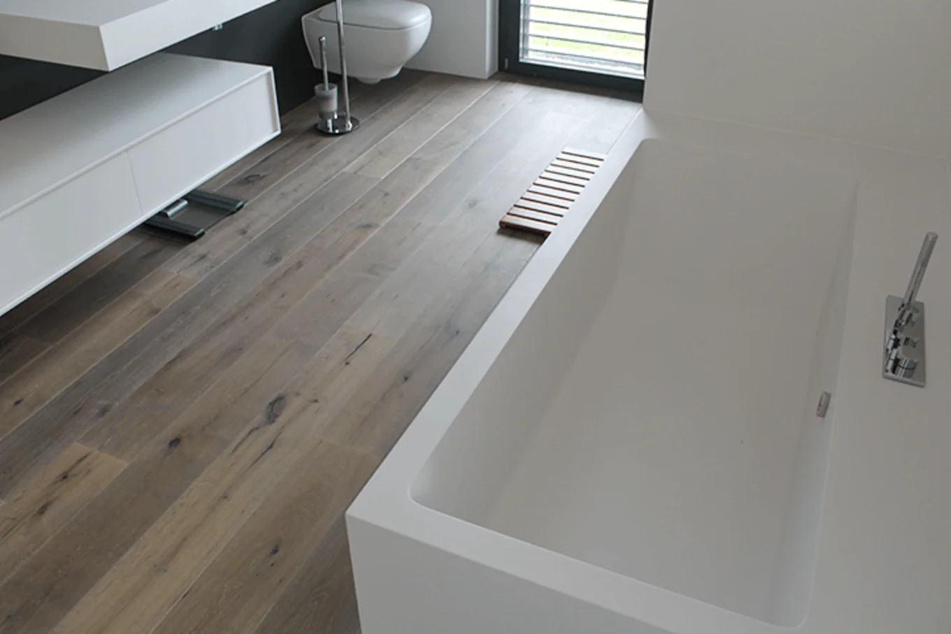 Parkette.ch: Holzboden im Badezimmer