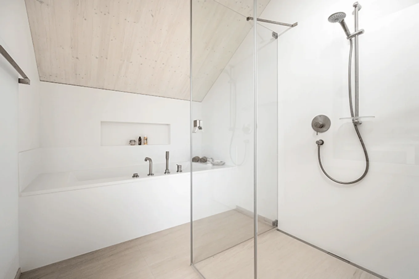 Fertigdusche. Bild: Steinhaus