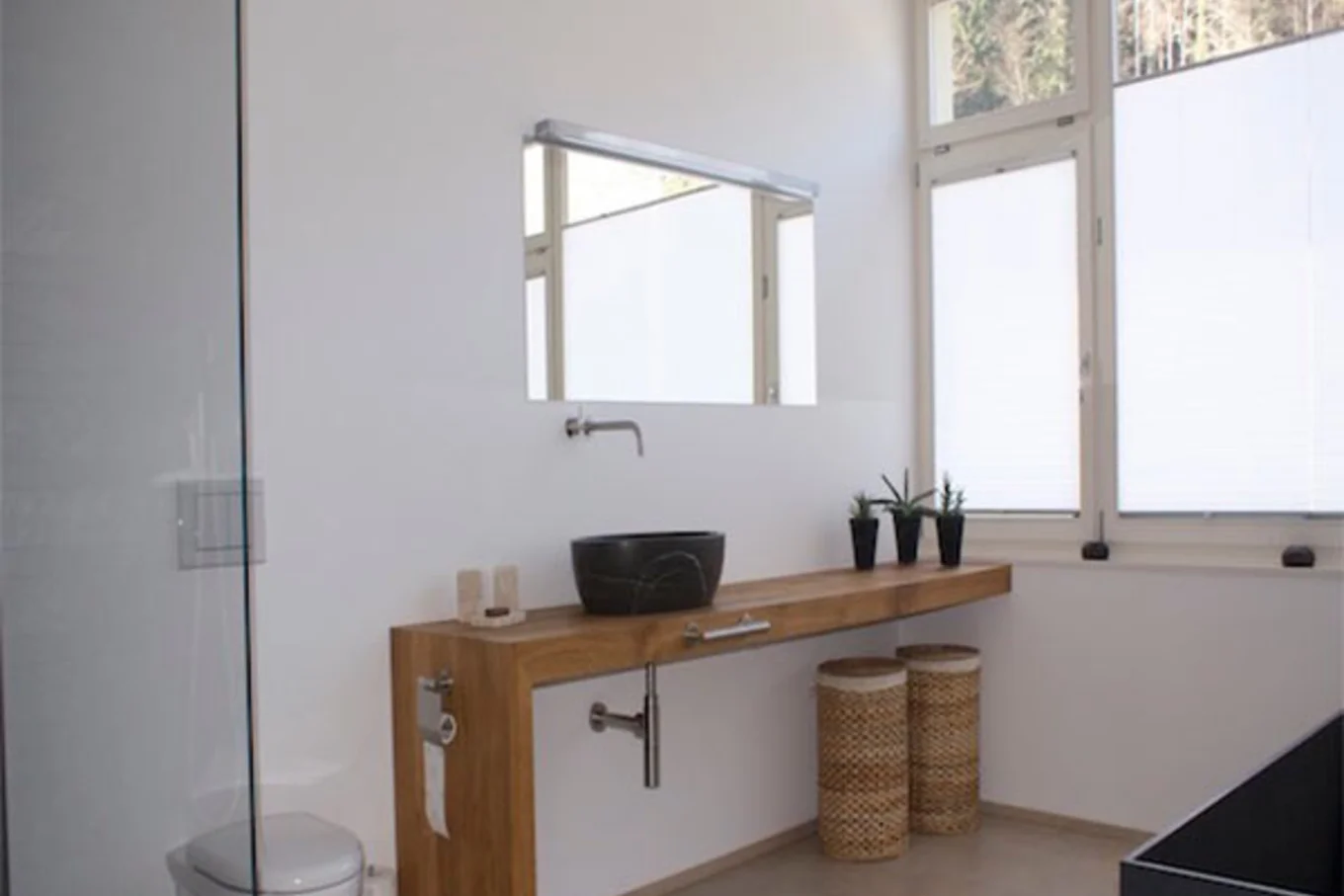 Badezimmerspiegel mit Beleuchtung
