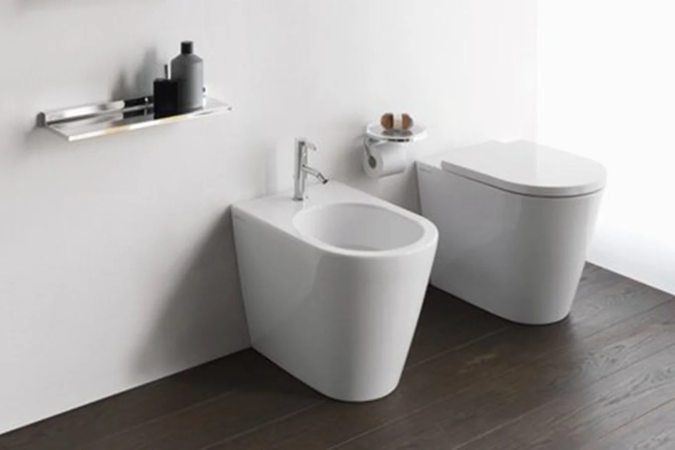 Laufen: Modernes Bidet im Badezimmer